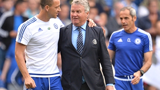 Chelsea: Di sản mờ nhạt của Hiddink