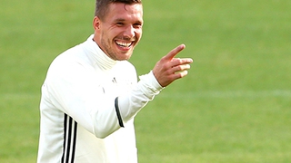 Podolski: 'Tôi không tới EURO để làm linh vật'