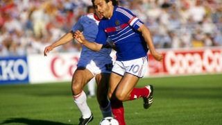 L'Equipe bầu chọn: Michel Platini xuất sắc nhất lịch sử EURO, Tây Ban Nha áp đảo top 100
