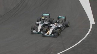 Hamilton đổ lỗi cho Nico Rosberg sau va chạm ở Grand Prix Áo