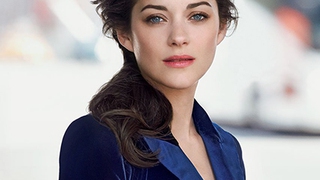 'Bông hồng' Pháp Marion Cotillard được trao Huân chương Bắc đẩu bội tinh