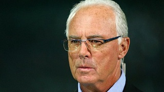SỐC: 'Hoàng đế' Beckenbauer bị đột kích chỗ ở, điều tra nghi án tham nhũng