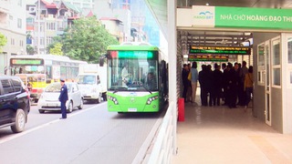Cần biết về buýt nhanh BRT Hà Nội: Hướng tuyến, giá vé, thời gian miễn phí