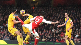 Arsenal mà không bắt kịp Chelsea, bàn của Giroud chỉ là thứ diệu kỳ phi lý mà thôi