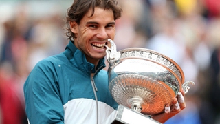 Tennis ngày 7/2: Nadal vẫn là ứng viên vô địch Roland Garros. Bouchard thua cược và cái kết bất ngờ