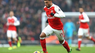 Oxlade-Chamberlain nổi điên vì sự bạc nhược của đồng đội trước Bayern