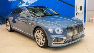 Ra mắt Bentley Flying Spur Hybrid: Giá từ 16,8 tỷ đồng, xe xanh siêu sang đầu tiên Việt Nam