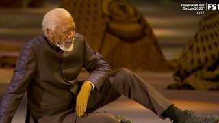 Lý do đau lòng sau đôi găng tay Morgan Freeman mang ở khai mạc World Cup