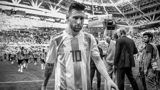 7 khoảnh khắc buồn nhất lịch sử World Cup mãi đọng lại trong lòng người hâm mộ: Messi bước qua cúp vàng, cái cúi đầu của Zidane và nước mắt của Son Heung-min