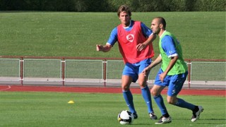Giroud từng là đồng đội của HLV Ma Rốc