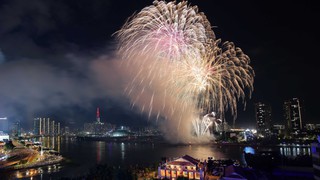 Bắn pháo hoa trong đêm Công bố Festival Hoa Đà Lạt