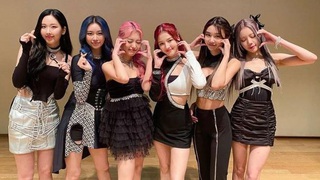 Momoland tham dự Lễ hội Văn hóa & Du lịch Hàn Quốc - Việt Nam 2022