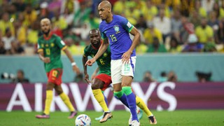Kết quả bóng đá Cameroon 1-0 Brazil: Brazil thất bại khó tin nhưng vẫn nhất bảng G