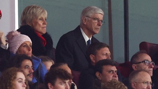 Arsenal thắng West Ham, Arteta tri ân Wenger trong lễ Tặng quà