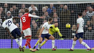 Kết quả bóng đá Tottenham 0-2 Arsenal: Pháo thủ bỏ xa Man City