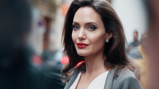 Minh tinh Angelina Jolie tiết lộ ý định rời bỏ Hollywood