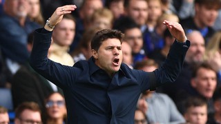 Chelsea: Càng nhiều vấn đề, càng cần mua sắm hơn?