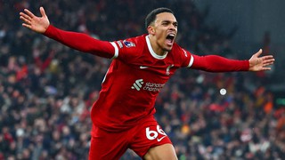 Alexander-Arnold: Cầu thủ lai đẳng cấp của Liverpool