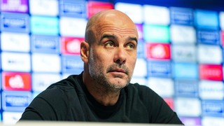 Guardiola xin lỗi Gerrard, tự nhận 'ngu ngốc' sau phát biểu về tình huống trượt chân năm 2014