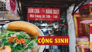 Cách buôn bán "cộng sinh" của nhiều hàng quán vỉa hè ở Hà Nội: Nét văn hoá thú vị nhưng cũng gây tranh cãi?