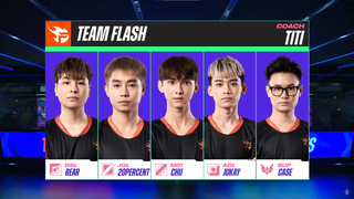 Team Flash đã hoàn toàn 'sạch bóng' thế hệ vàng 