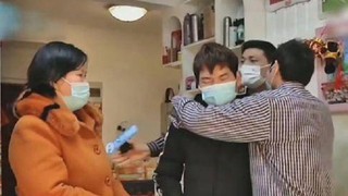 Họp họ đầu năm hô hào quyên góp, bố chồng đang bối rối thì nàng dâu có pha cứu nguy 'siêu chất'