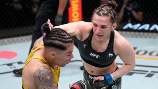 Điểm nhấn tại UFC FN 219: Nữ võ sĩ trẻ Erin Blanchfield giành chiến thắng ấn tượng