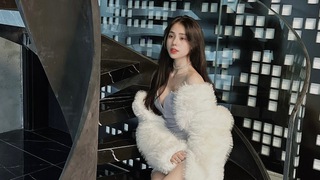 'Thánh nữ cover' Hương Ly: Tôi sửa mũi, nâng ngực, chồng không dời nửa bước