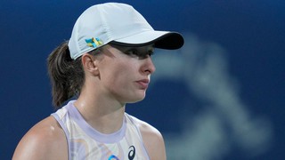 Tennis: Swiatek chỉ về nhì ở Dubai