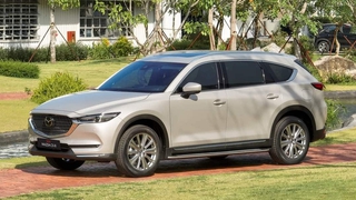 SUV mệnh danh 'ông vua' công nghệ tại Việt Nam giảm giá cực mạnh, quyết hạ bệ Hyundai SantaFe