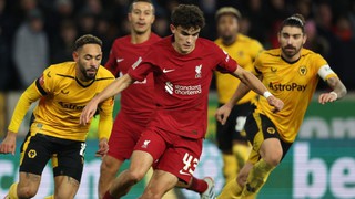 VIDEO bàn thắng Wolves 3-0 Liverpool: Hàng thủ tệ hại, trái đắng tại Molineux