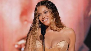 Đẳng cấp Beyoncé: Tới trễ do kẹt xe nhưng vẫn phá kỉ lục "khủng", còn được dâng cúp Grammy đến tận chỗ ngồi!