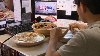 Mukbang - Trào lưu 'ăn thùng uống vại' đang 'hot' trên thế giới: Ai không nên áp dụng?