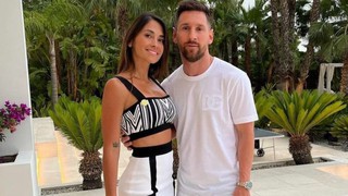 Chiều vợ như siêu sao bóng đá Messi, cần sự riêng tư nên mua luôn nhà hàng xóm