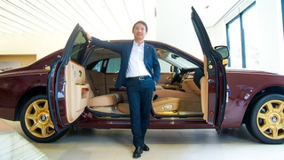 'Ông trùm' Rolls-Royce một thời kể hàng chục tiêu chuẩn tài xế chuyên nghiệp: Không treo chìa khóa ở đỉa quần, chỉnh gương tránh nhìn thấy miệng hành khách