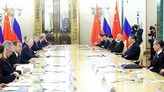 Tổng thống Nga Vladimir Putin tiếp Bộ trưởng Quốc phòng Trung Quốc