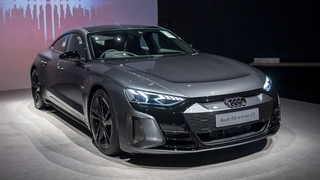 Audi RS e-tron GT về Việt Nam giữa tháng này: Mạnh ngang siêu xe, đi Hà Nội-Hạ Long rồi về vẫn chưa cần sạc