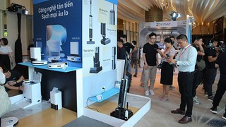 Các thiết bị thông minh khiến người dùng "đứng hình": Camera biết cảnh báo người lạ, robot vượt chướng ngại vật siêu đỉnh!