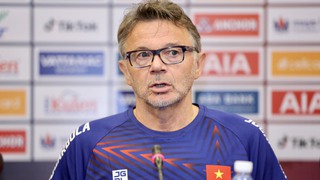 HLV Troussier: ‘Gặp Indonesia chắc chắn là trận đấu khó khăn’