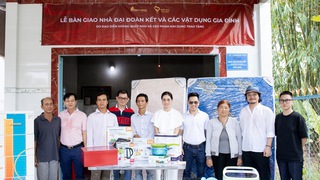 CEO Phạm Kim Dung và Tổng Đạo diễn Hoàng Nhật Nam xây 5 căn nhà cho các gia đình bị sạt lở tại Vĩnh Long