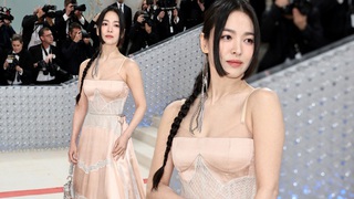 Song Hye Kyo gây tranh cãi tại Met Gala vì một chi tiết làm 'phong ấn' nhan sắc?