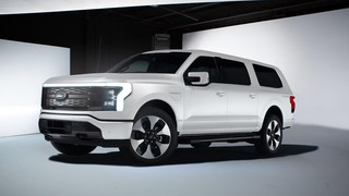 Ford làm SUV điện cỡ lớn ngang tầm VinFast VF 9 nhưng khách hàng phải mòn mỏi chờ đến 2026 mới có thể mua