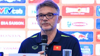 HLV Troussier: ‘Chiến thắng trước Hong Kong sẽ là bước đà tốt’