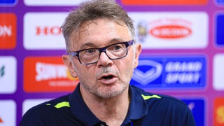 HLV Troussier: ‘Đội tuyển Việt Nam chưa đến tầm châu Á, phải tiến một bước nữa’