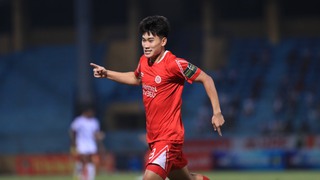 'Người hùng' U23 Việt Nam 'tỉnh giấc'