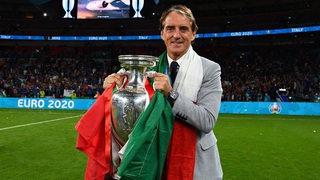 Roberto Mancini bất ngờ từ chức HLV trưởng đội tuyển Ý