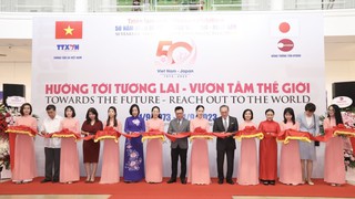 Khai mạc Triển lãm ảnh 'Việt Nam - Nhật Bản: Hướng tới tương lai, vươn tầm thế giới'