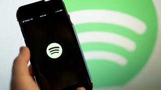Phát hiện hành vi rửa tiền qua nền tảng nghe nhạc trực tuyến Spotify