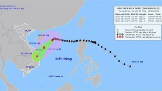 Bão Toraji gần Biển Đông, giật cấp 12, di chuyển theo hướng Tây Tây Bắc