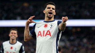 Solanke lập cú đúp, Maddison có siêu phẩm, Tottenham ngược dòng đại thắng hiện tượng Ngoại hạng Anh